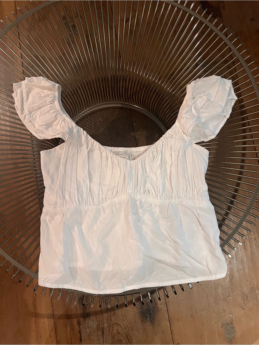 Abercrombie & Fitch White flounce Square-Neck Top